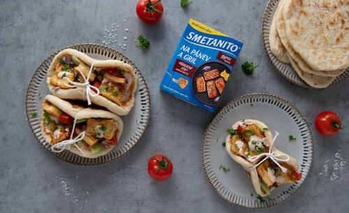 Sýrový gyros v chlebové placce se sýrem Smetanito